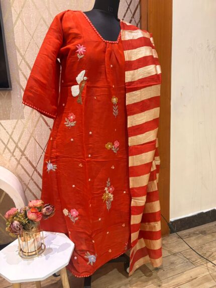 red mul chanderi embroidered kurti with dupatta