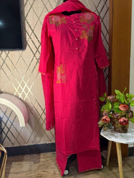 Pink Embroidered Kurti Set for Women – Elegant Ethnic Wear