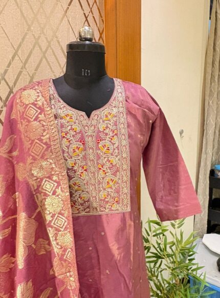 Party Wear Embroidered Kurti Set for Women – Pink Ethnic Outfit (M to XXL)